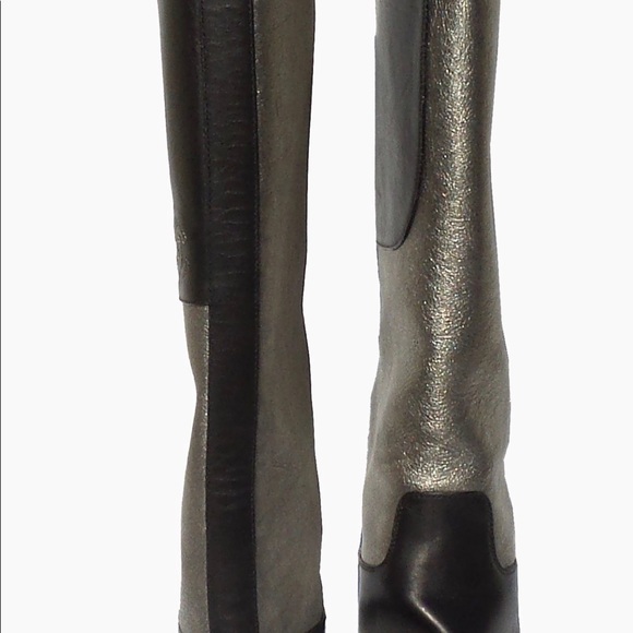 Chanel black and silver leather boots - Picture 6 of 8